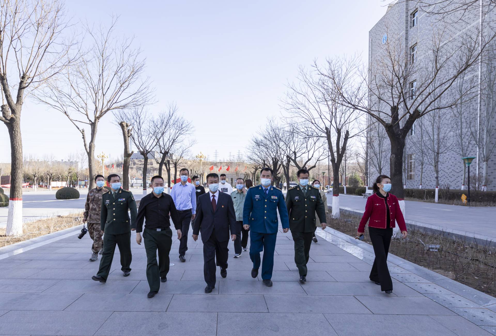 榆林市委常委、军分区政委赵西月考察指导365上市公司官网征兵工作